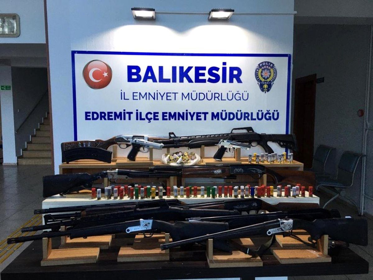 Balıkesir\'de 35 silah ele geçirildi