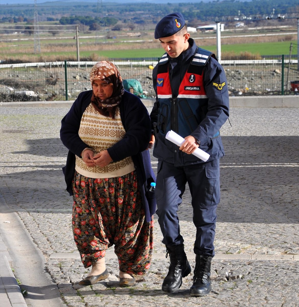 Çanakkale\'deki arazi anlaşmazlığı kavgasında gözaltına alınan 2 şüpheli tutuklandı