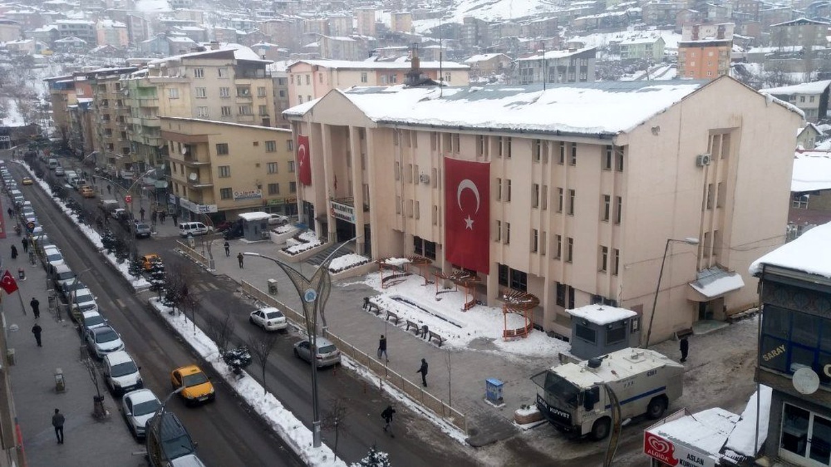 Dondurucu soğuklar vatandaşı eve kapattı