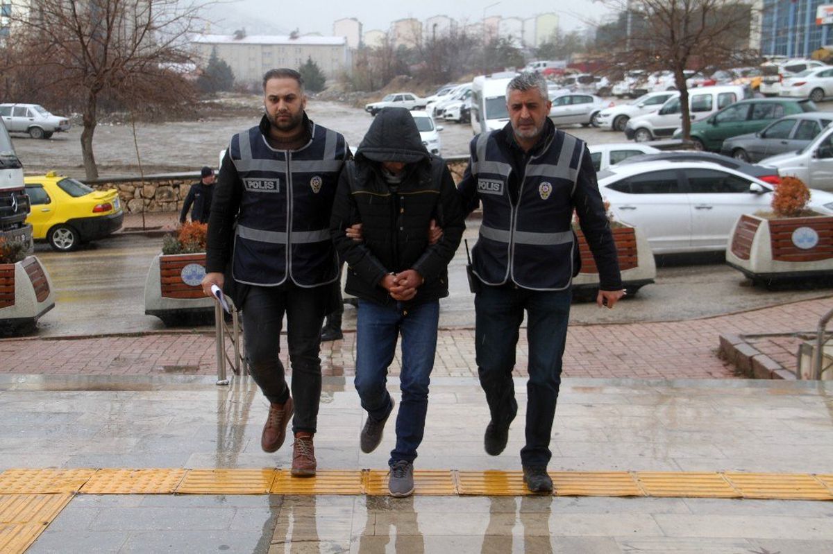 Elazığ\'da bir kişiyi iş yerinde vuran şüpheli yakalandı
