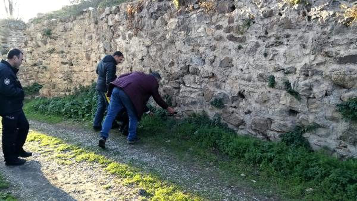 Emekli uzman çavuş boğazından bıçaklandı