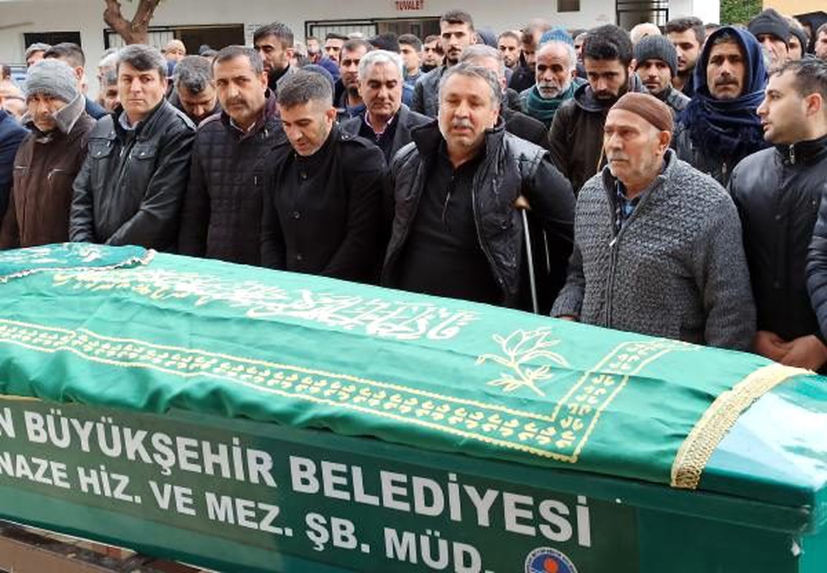 Eşinin öldürdüğü Ebru, toprağa verildi