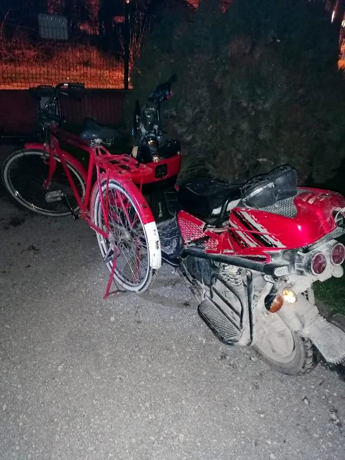 Gürültü ihbarına giden polisler, motosiklet hırsızını yakaladı