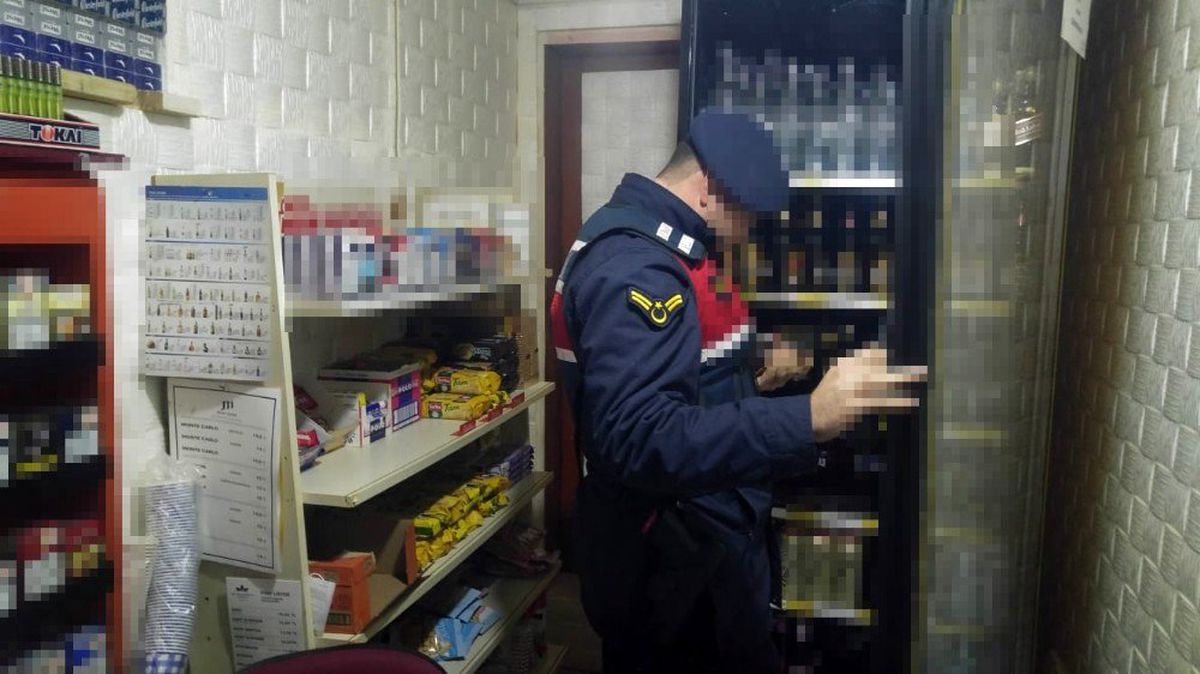Isparta\'da jandarma yılbaşı çalışmalarında aranan 33 şahsı yakaladı