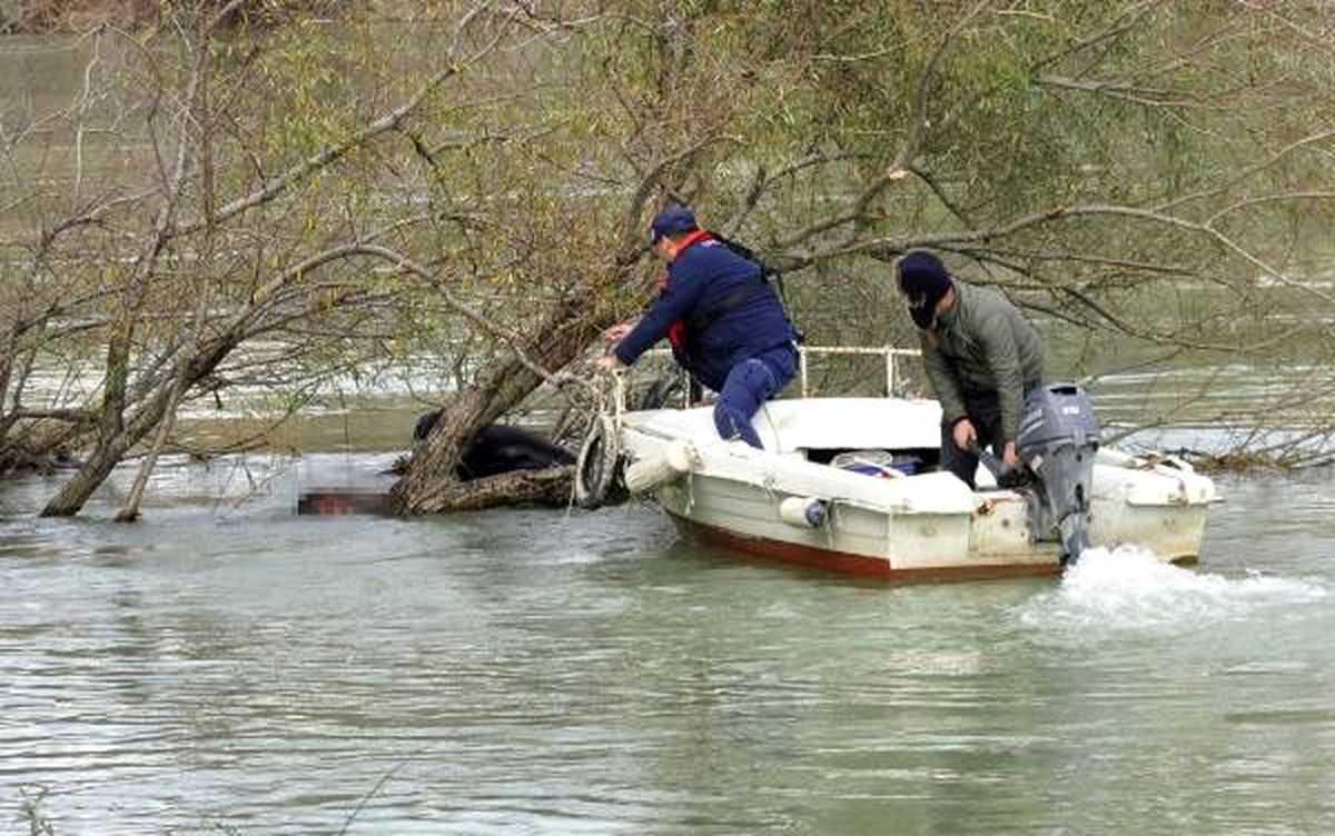 Manavgat Irmağı\'nda erkek cesedi bulundu