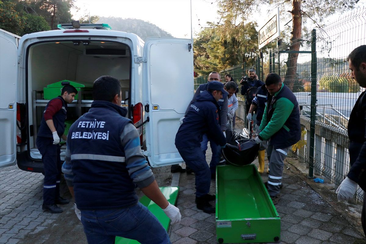 Muğla\'da lastik botun batması sonucu 8 düzensiz göçmen hayatını kaybetti