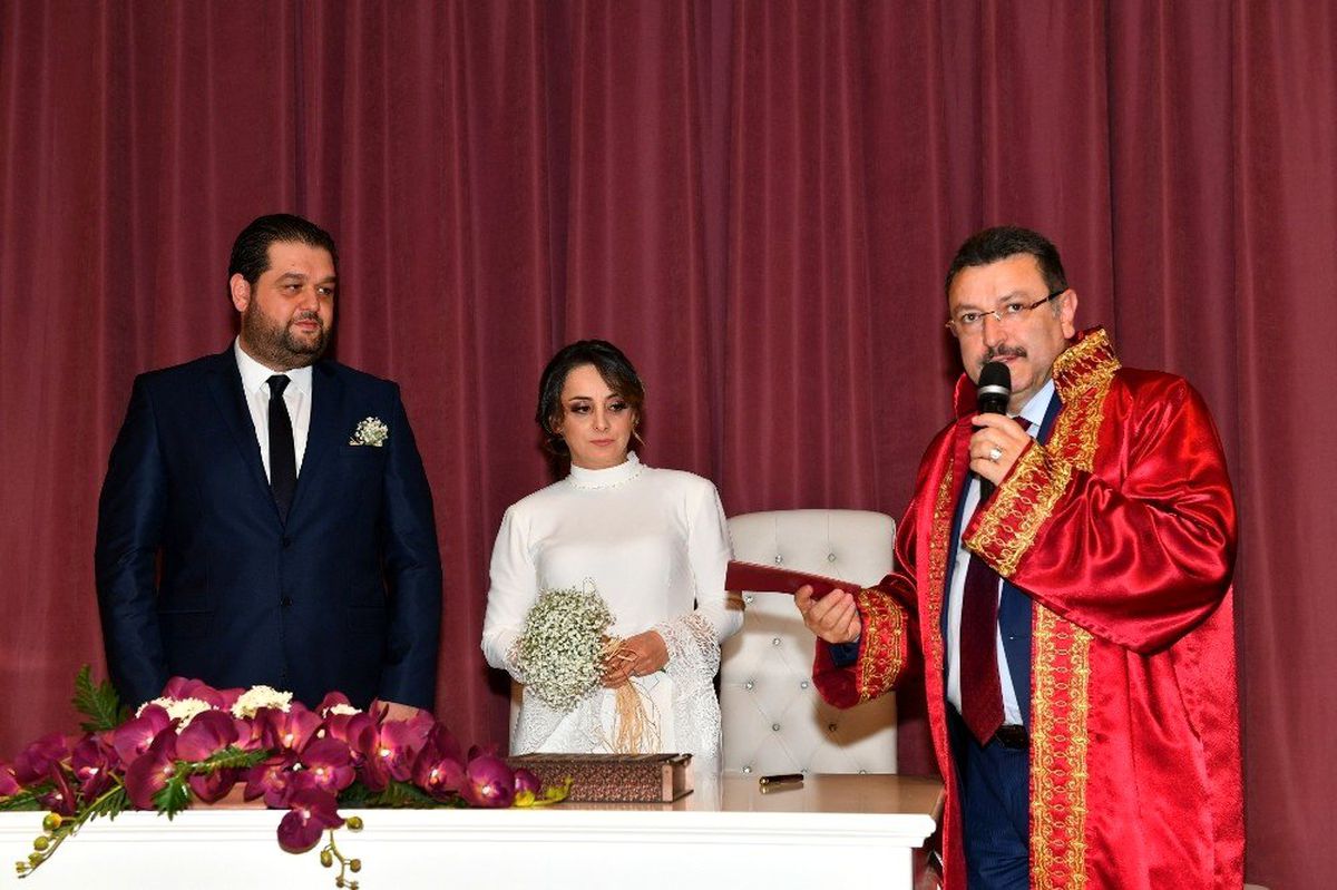 Ortahisar\'da bir yılda 2 bin 119 çiftin nikahı kıyıldı