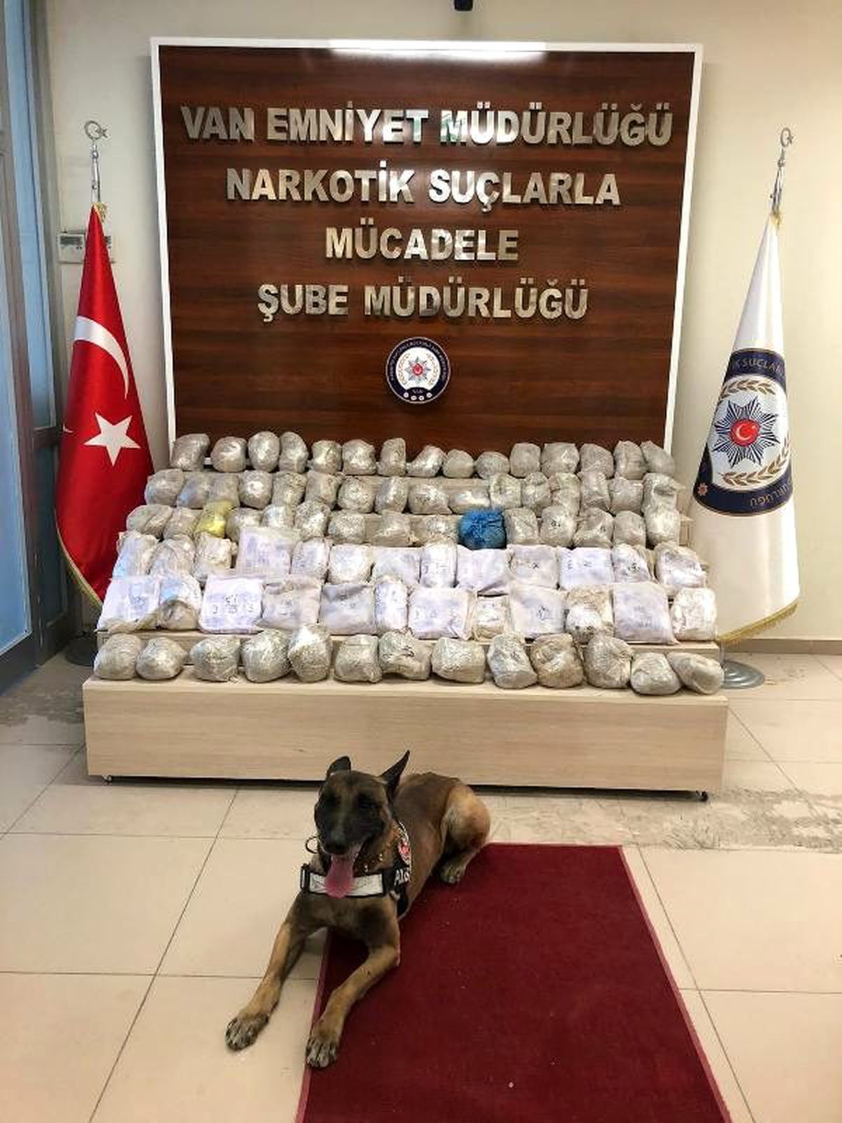 \'Oscar\'lı aramada kamyonette 86 kilo eroin ele geçirildi