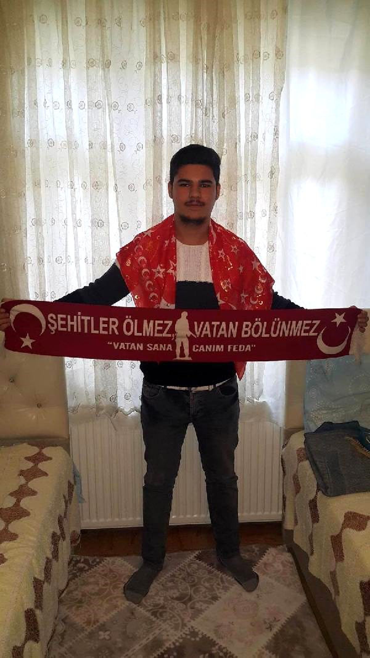 Şehit er Berkay Işık son yolculuğuna uğurlanıyor (1)