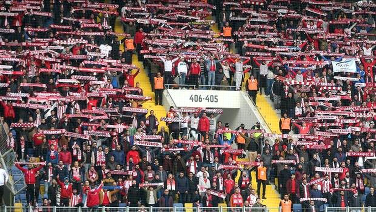 Süper Lig\'de seyirci ortalaması 14 bine yaklaştı