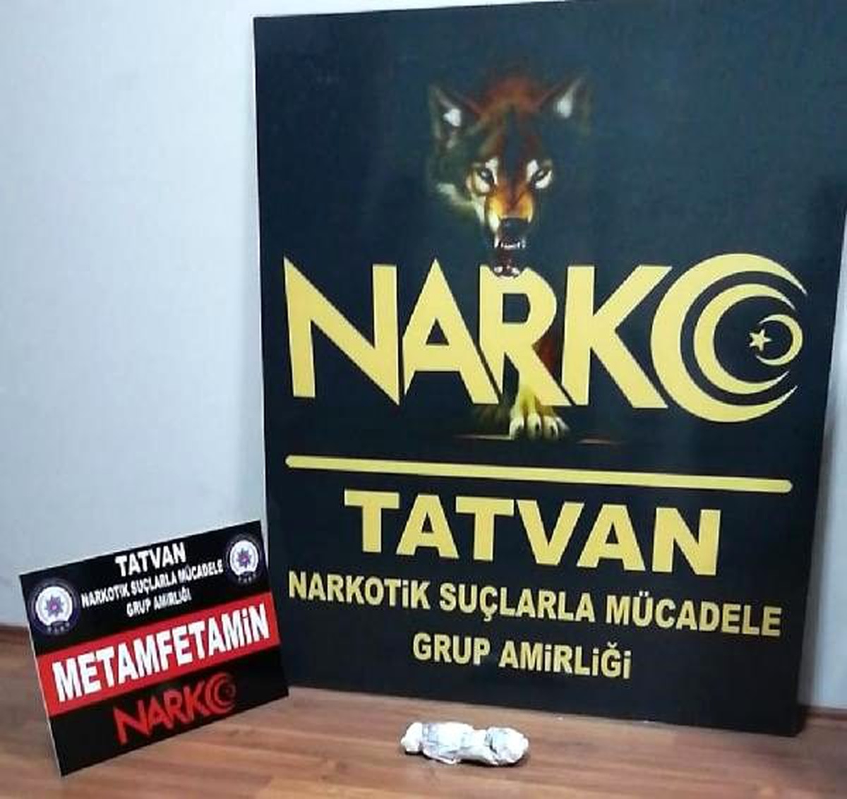 Tatvan\'da yol kontrolünde uyuşturucu ele geçirildi