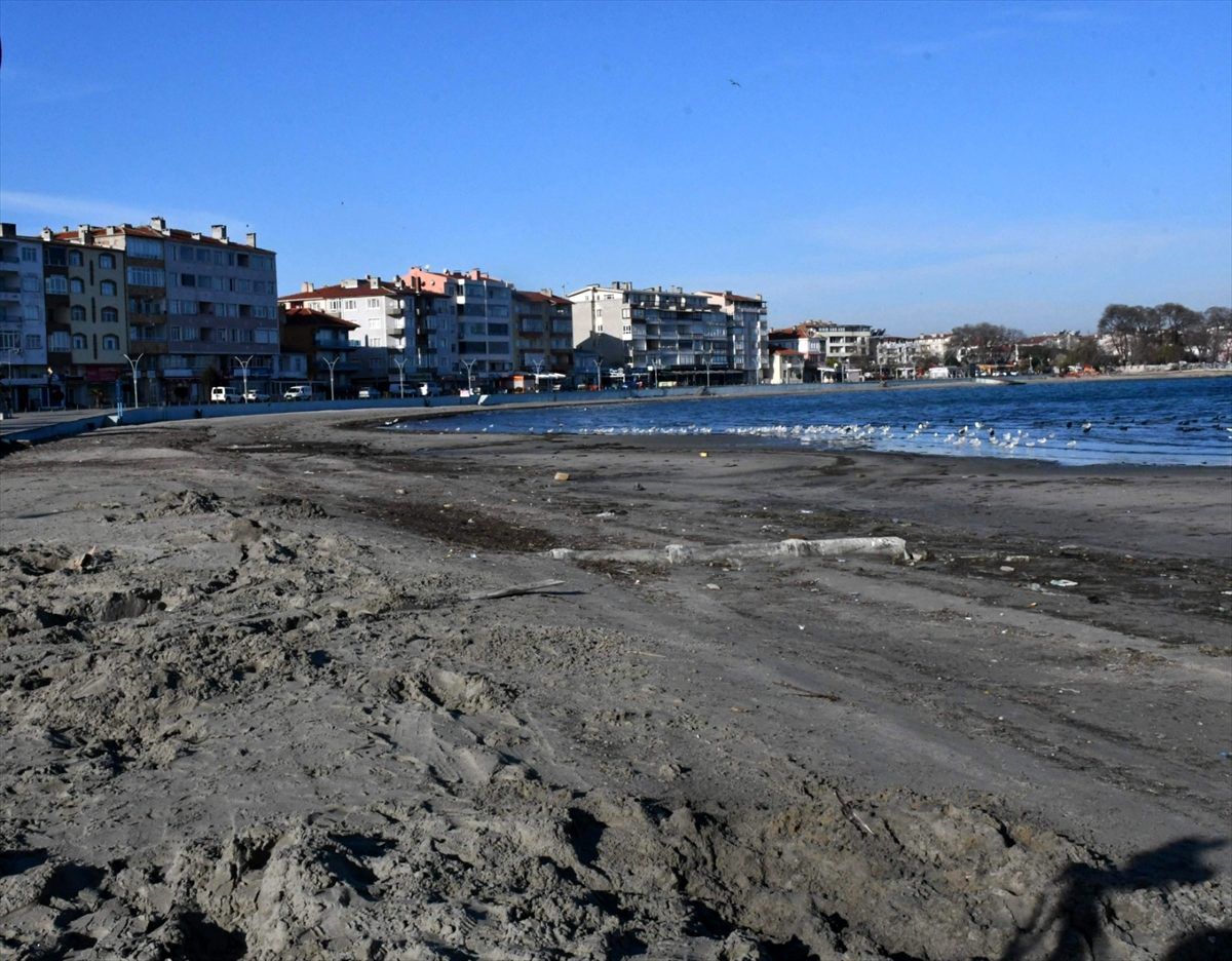 Tekirdağ\'da deniz çekildi