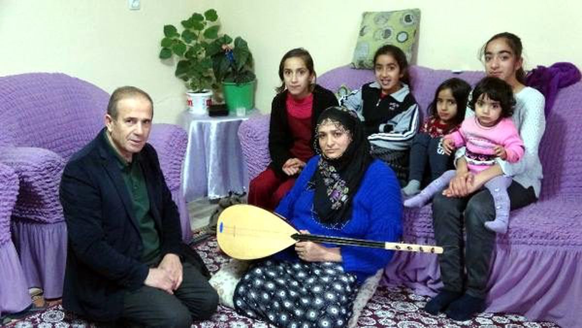 Türkan\'ın bağlama hayali gerçek oldu