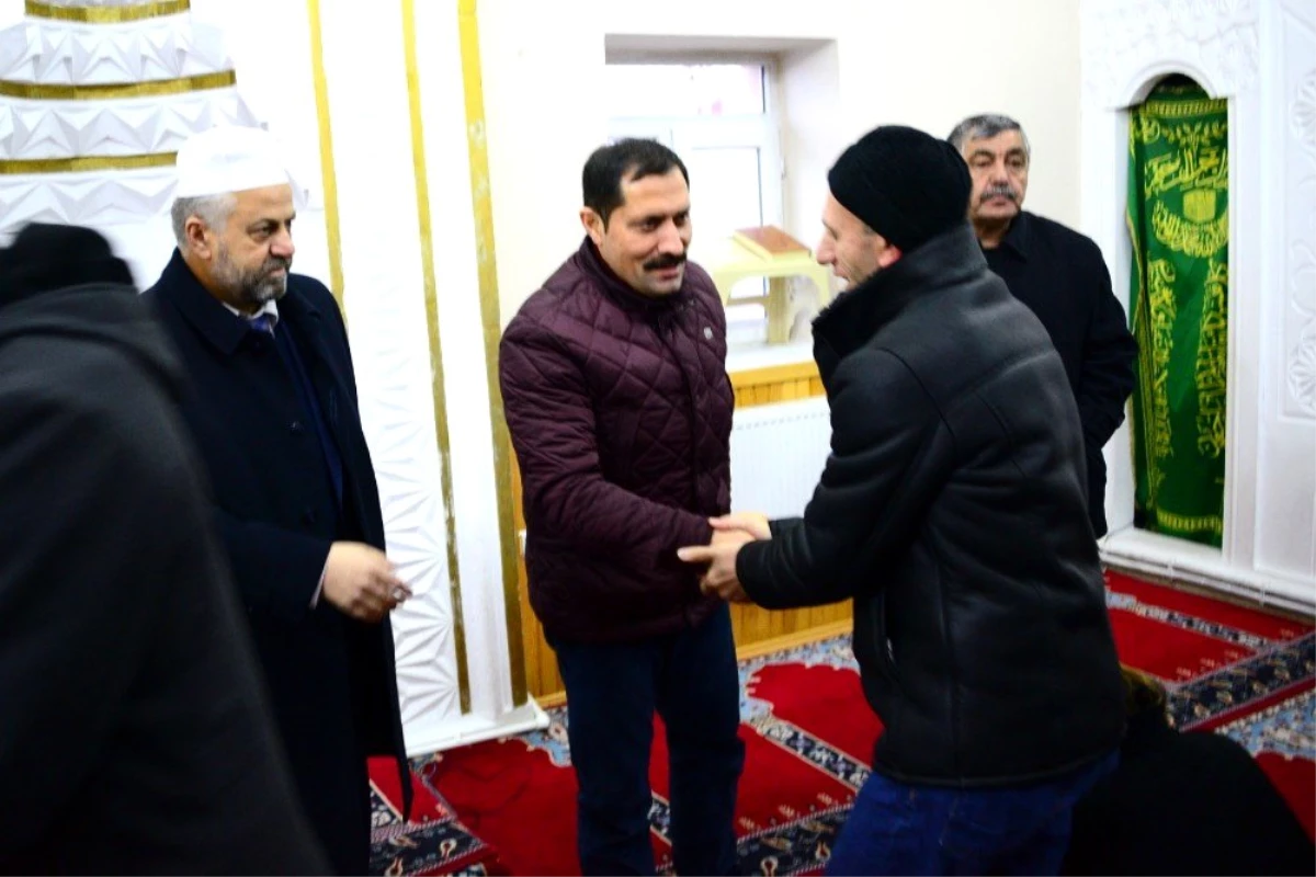 Vali Mustafa Masatlı sabah namazında vatandaşlarla buluşmasını sürdürdü