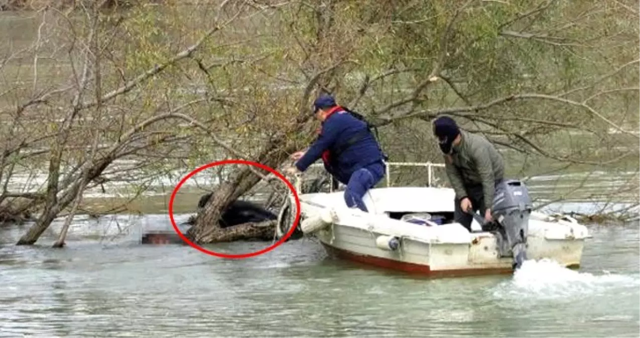 Babası, kayıp gencin cesedini kolundaki dövmeden teşhis etti