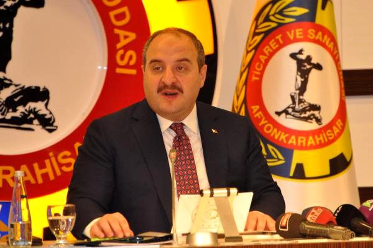 Bakan Varank: Türkiye\'nin otomobili yurt dışında da ilgi gördü