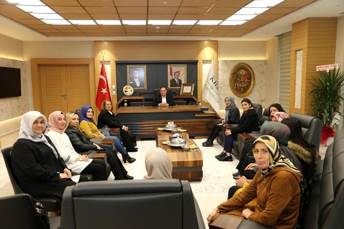 Başkan Bulut AK Partili kadınlarla bir araya geldi