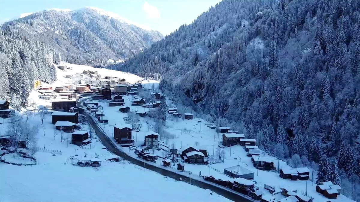 Doğu Karadeniz\'de kar yağışı