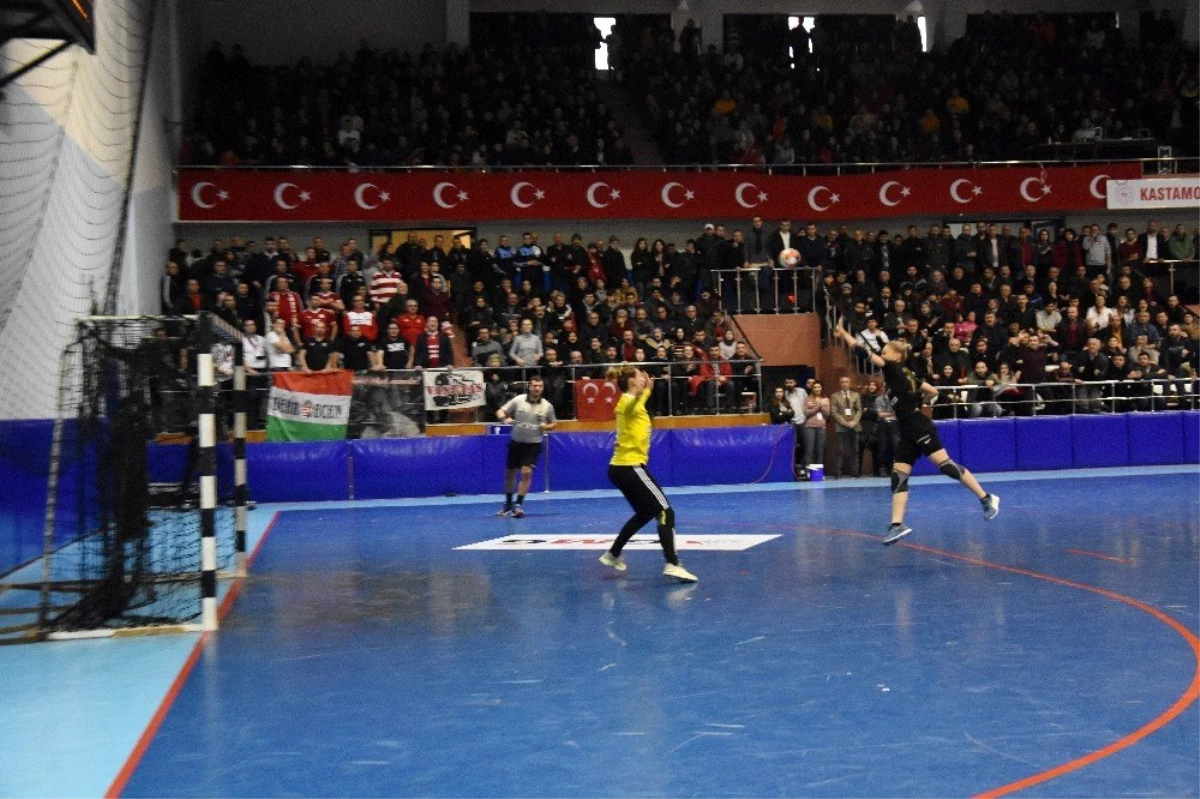 EHF Kupası: Kastamonu Belediyespor: 30 - Schaeffler: 31