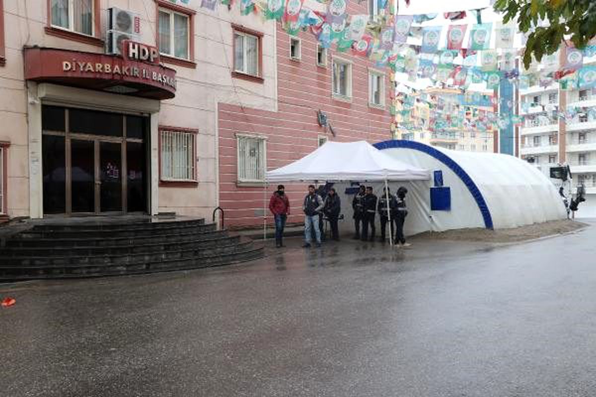 HDP önündeki eylemde 124\'üncü gün