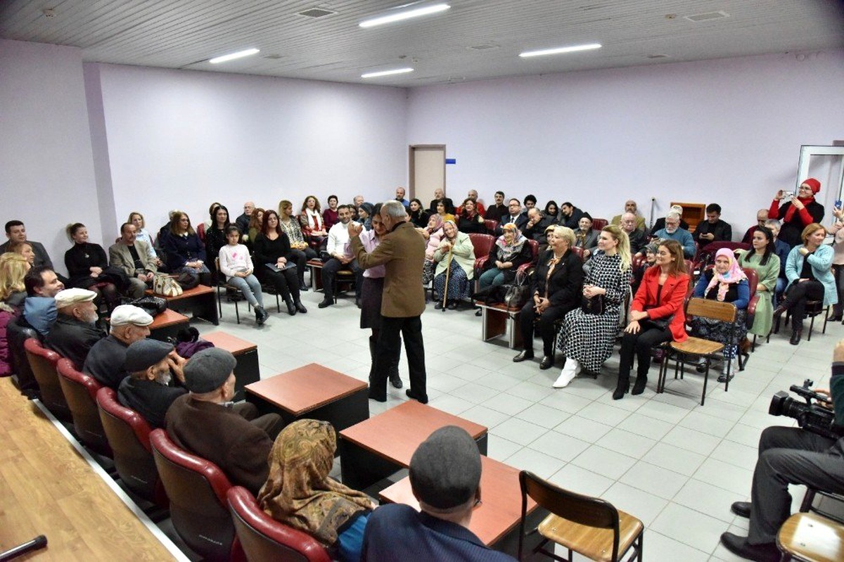 Huzurevi sakinlerine Türk Sanat Müziği konseri