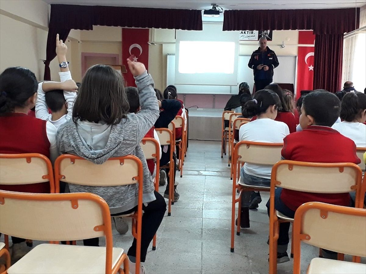 Kırşehir\'de okul bina güvenliği etkinliği