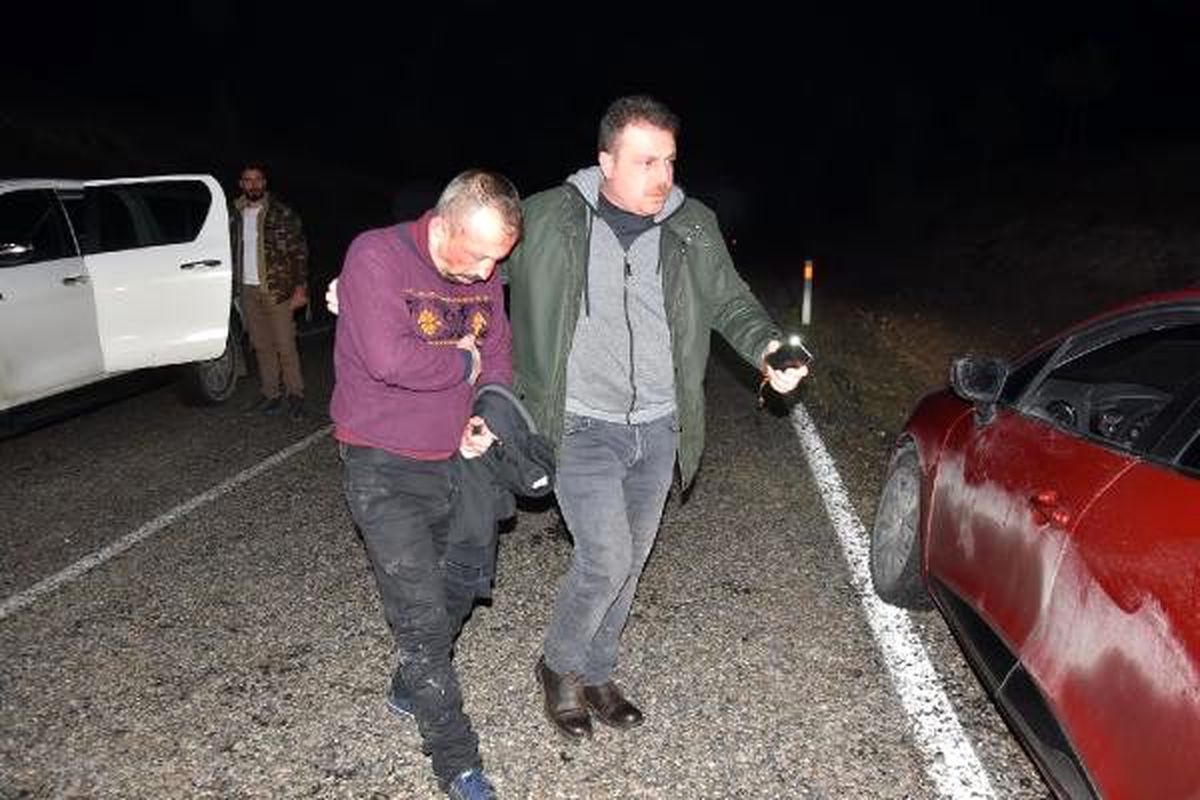 Kovalamaca sonunda uyuşturucuyla yakalanan 2 kişi tutuklandı