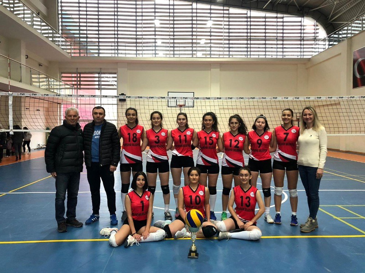 Nevşehir Belediyespor, voleybolda il birincisi oldu