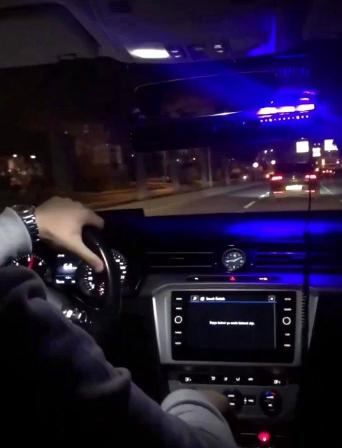 (Özel) İstanbul\'da silahlı ve çakarlı "makas" terörü kamerada