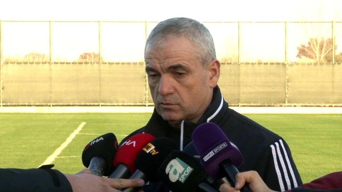 Rıza Çalımbay: 'Emre ve Mert Hakan'ın bir yere gitme şansı yok'