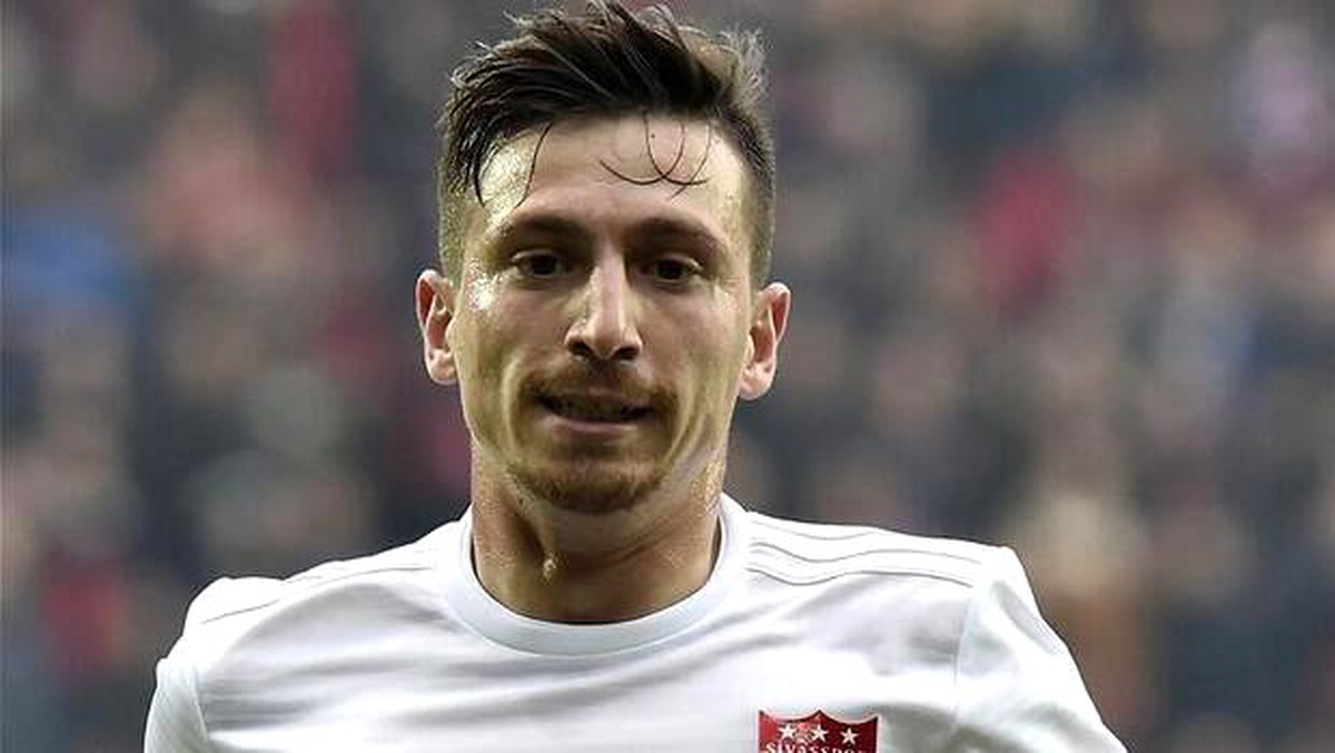 Rıza Çalımbay: "Emre ve Mert Hakanın bir yere gitme şansı yok"