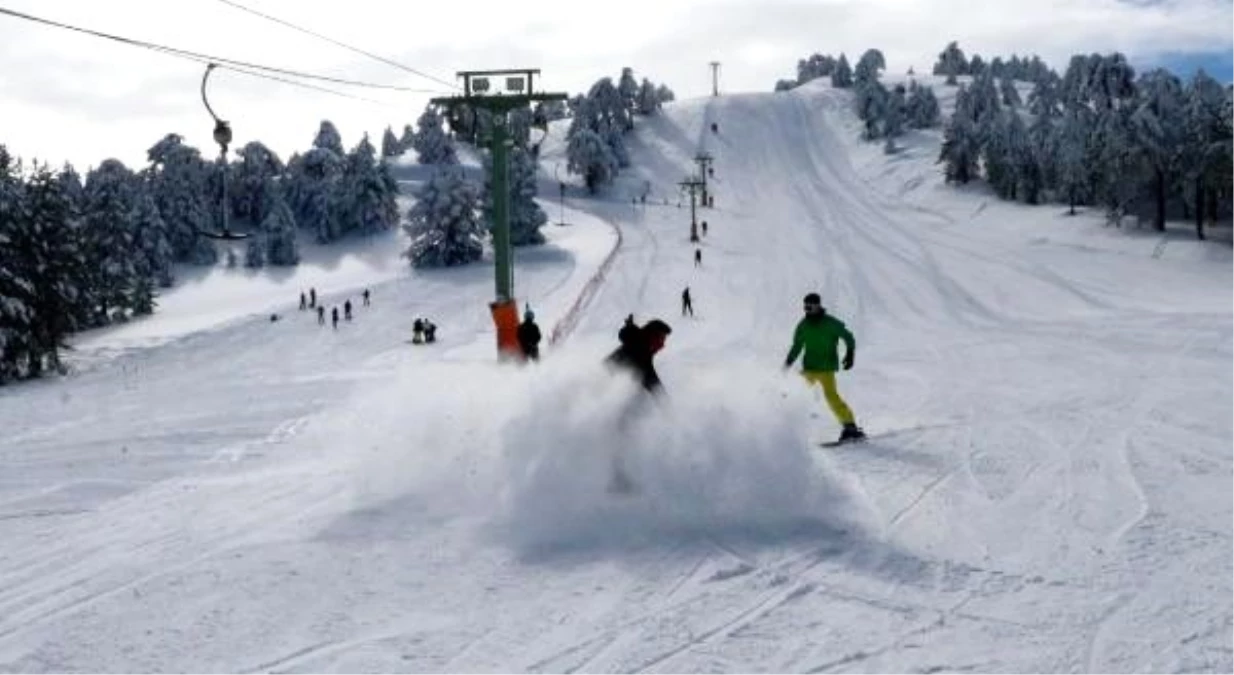 Salda Kayak Merkezi\'nde sezon açıldı