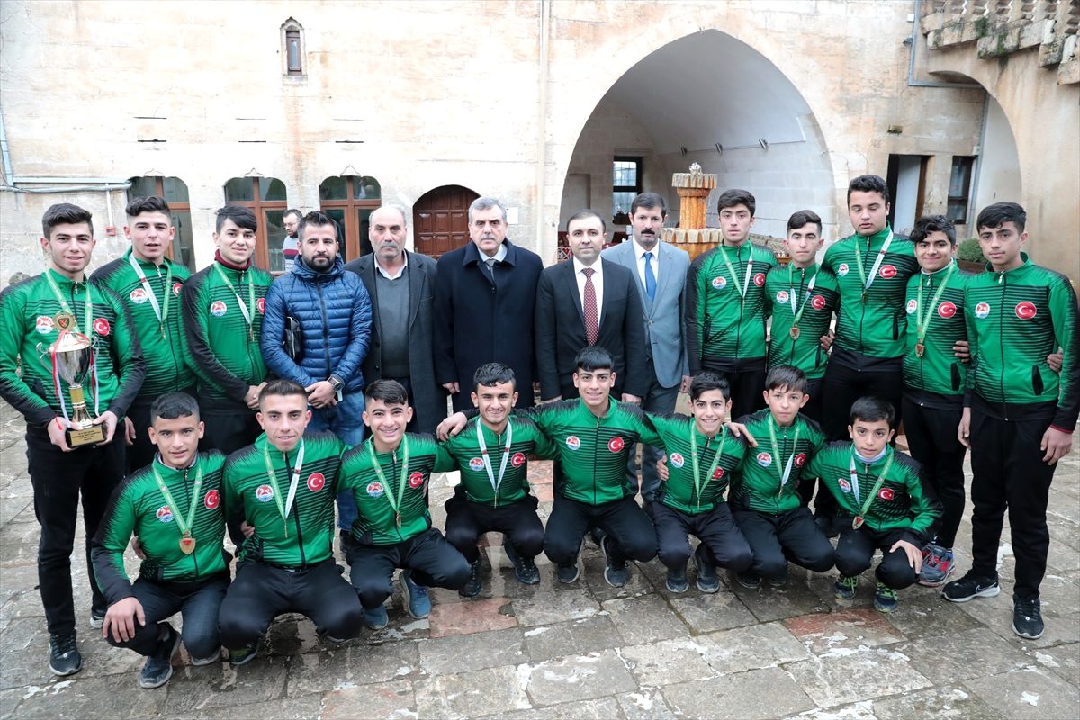 Şampiyon sporculardan Beyazgül\'e ziyaret