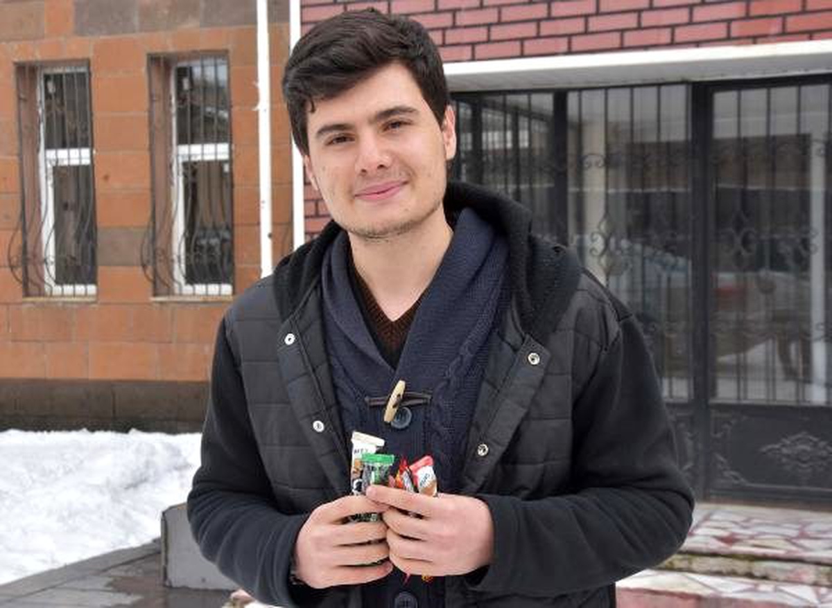 Sosyal medyadan kahve ve çikolata isteğini başkan yerine getirdi