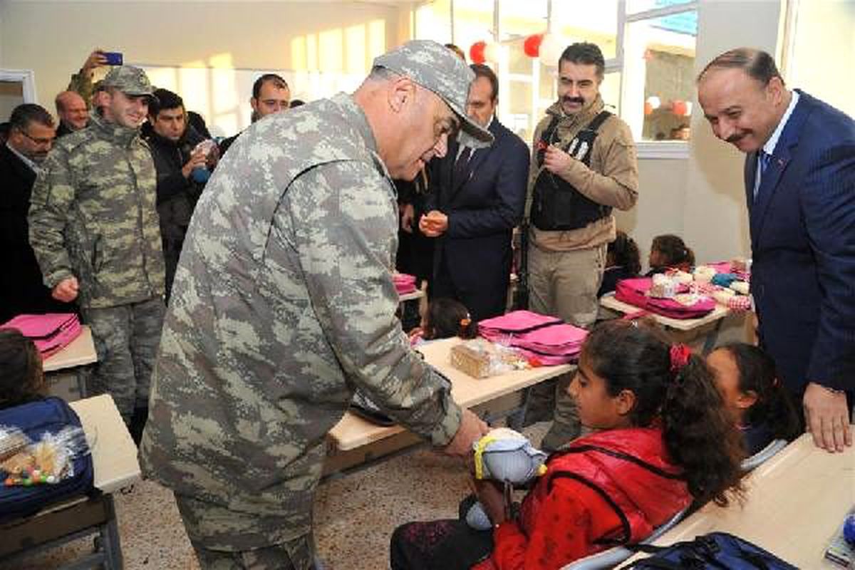 Terör karargahına çevrilen okul \'Barış Pınarı\' adıyla açıldı