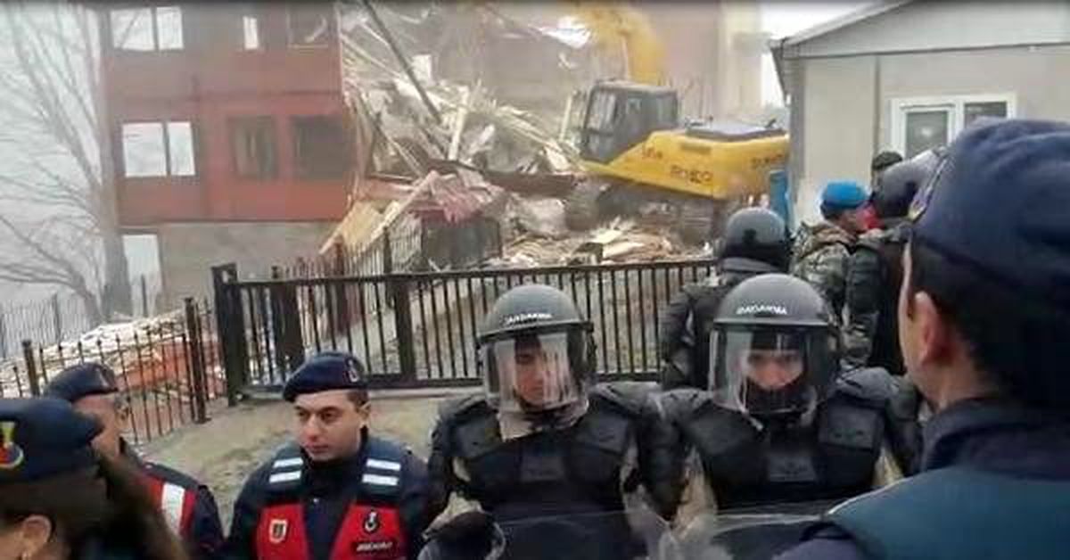 Uzungöl\'de yıkımlar sürüyor