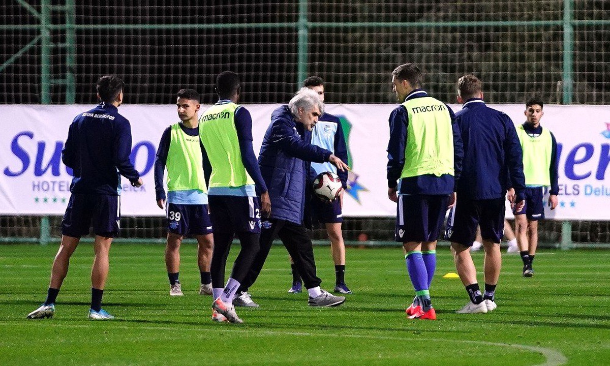 Adana Demirspor\'da Tütüneker rüzgarı!