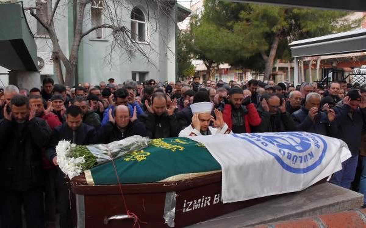 Avukat, gözyaşlarıyla toprağa verildi