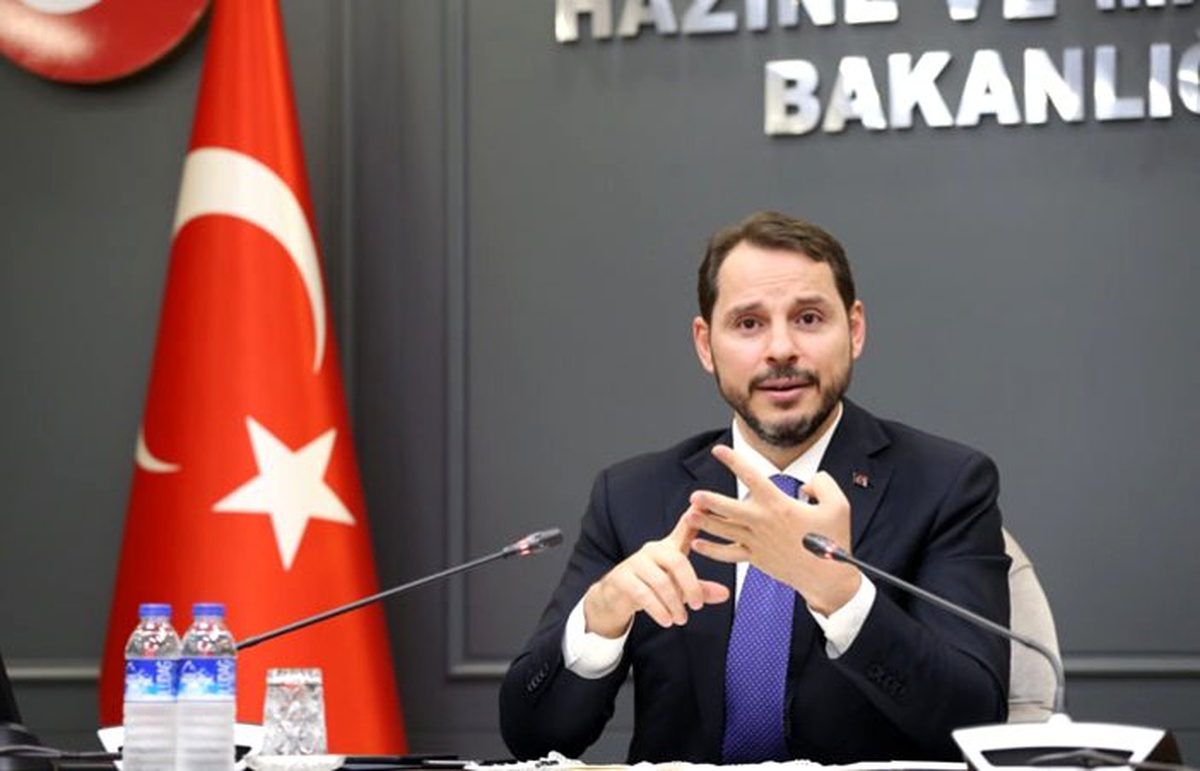 Bakan Albayrak kamu bankaları üst düzey yöneticileriyle bir araya geldi
