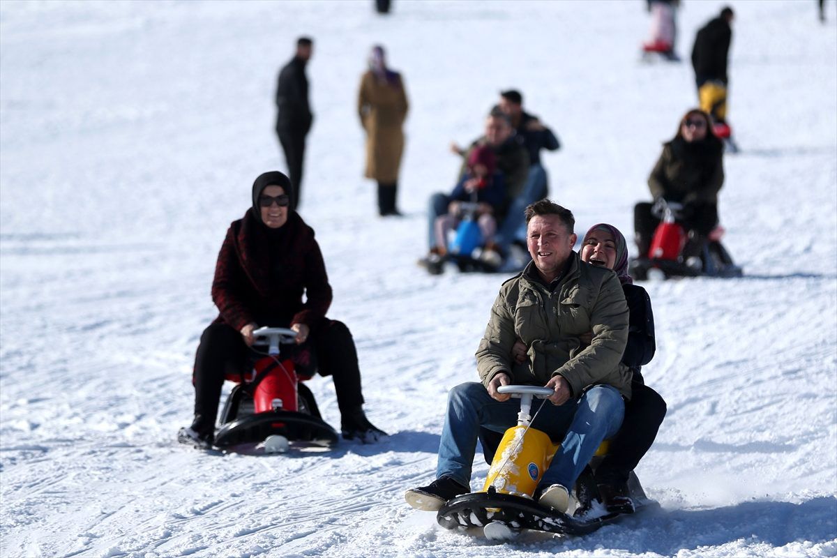 Erciyes\'te hafta sonu yoğunluğu