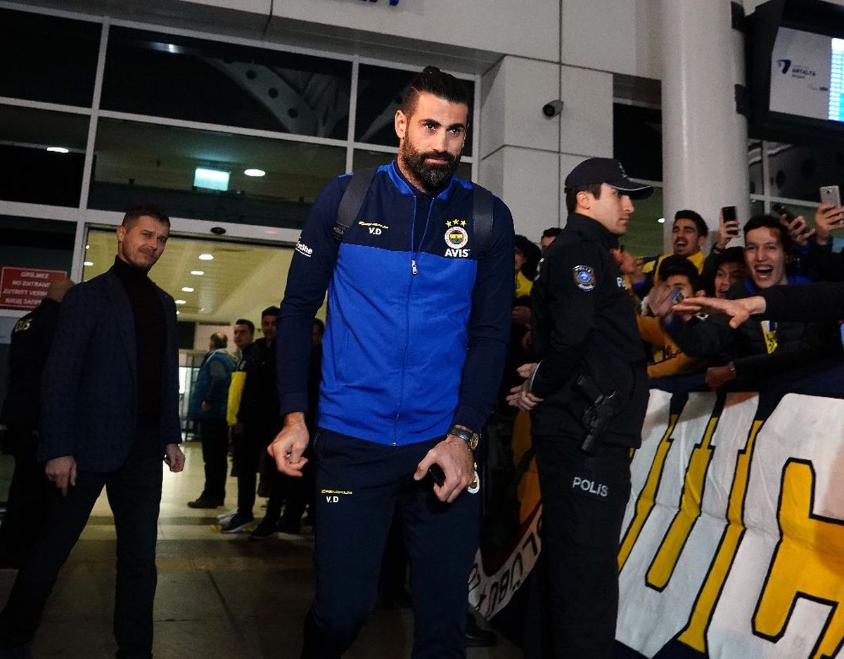 Fenerbahçe, Antalya\'da