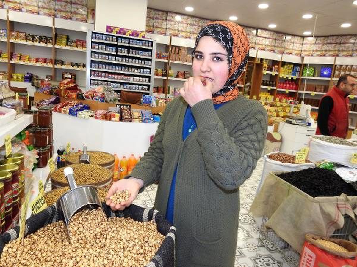 Fiyatı düşürülen \'Çorum leblebisi\'ne talep arttı