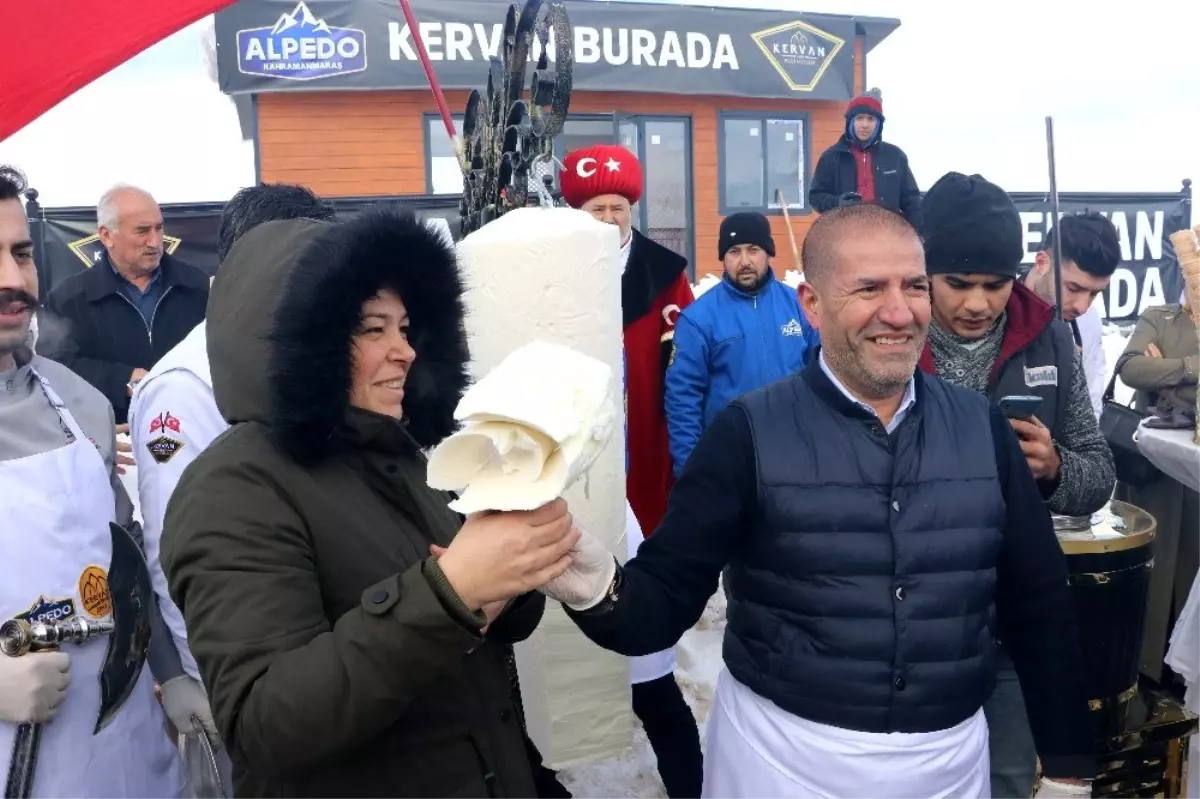 Kış ortasında dondurma izdihamı