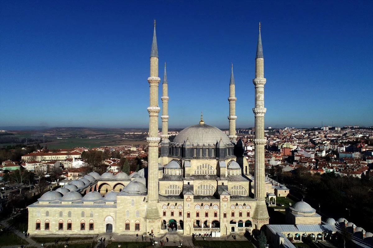 "Sultanlar şehri" Edirne turistlerin gözdesi oldu