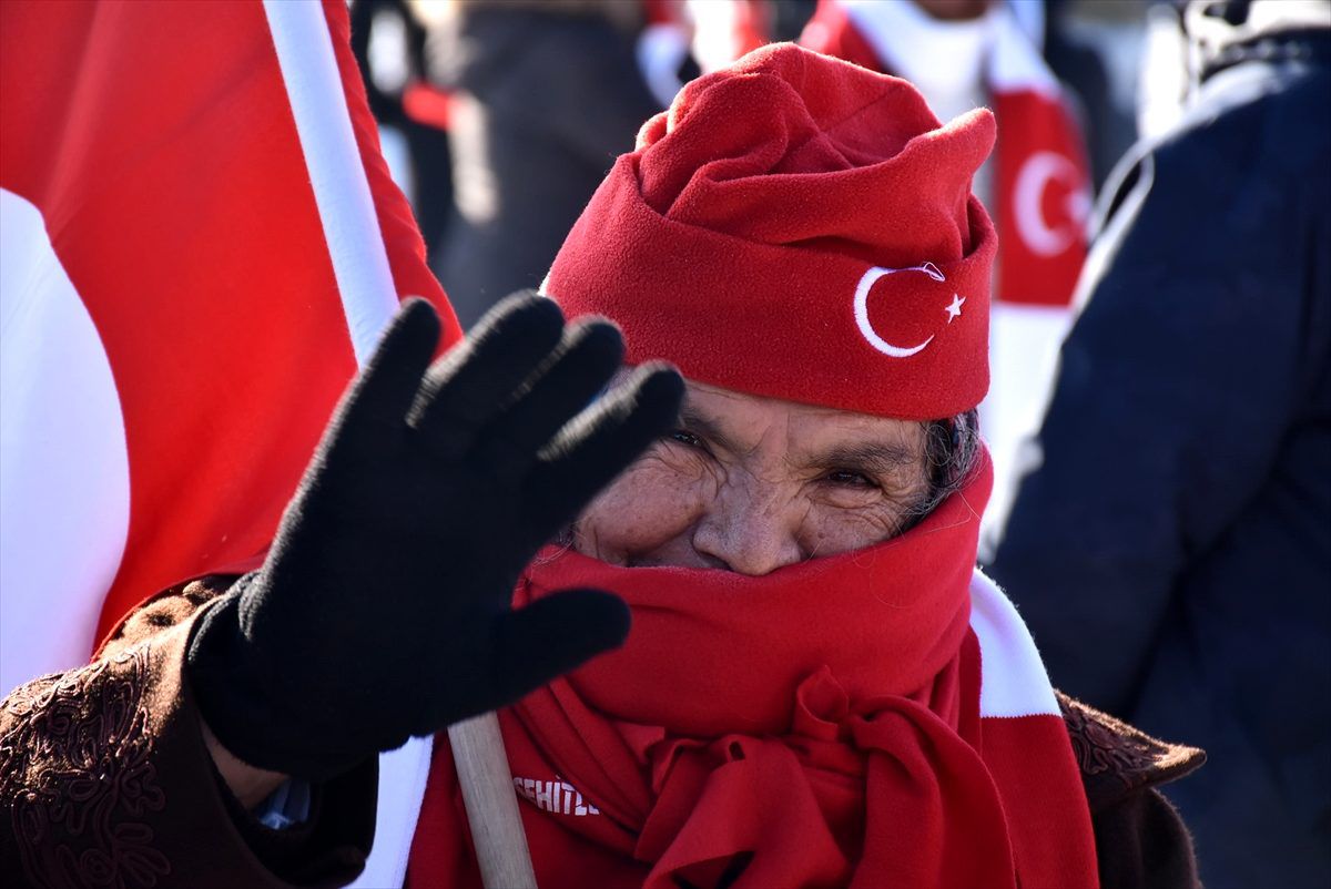 Vefakar gençlik, fedakar ecdadı 105\'inci yılında anıyor