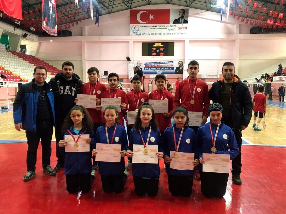 Badminton\'da Kayseri takıları Çeyrek Final\'de