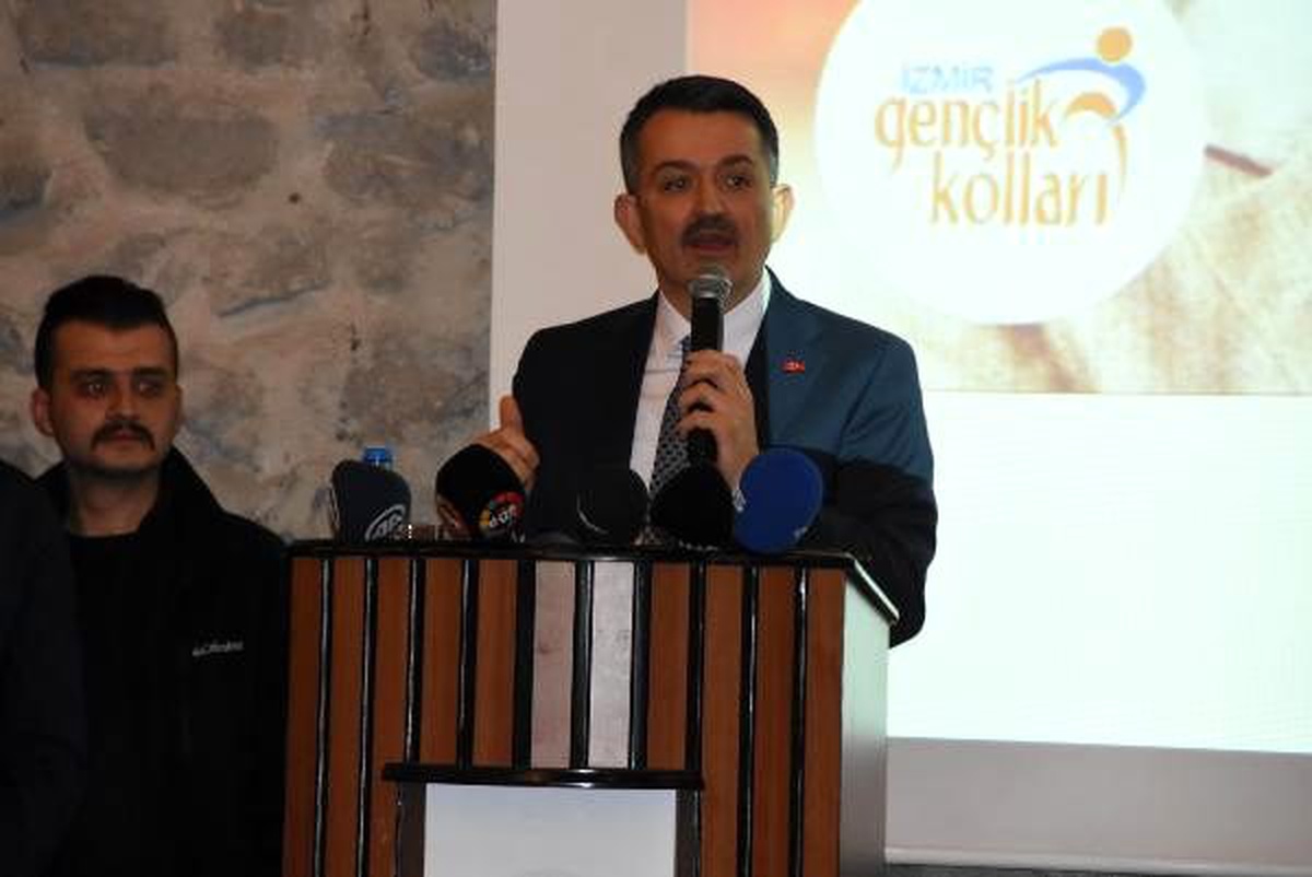 Bakan Pakdemirli, İstiklal Marşı\'nın şairi Mehmet Akif Ersoy\'u anma programına katıldı