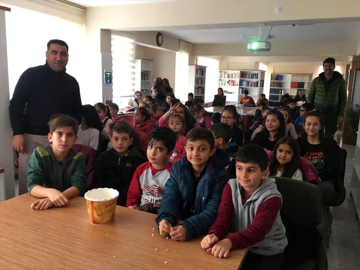 Bozkır Halk Kütüphanesindeki yenileme çalışmaları