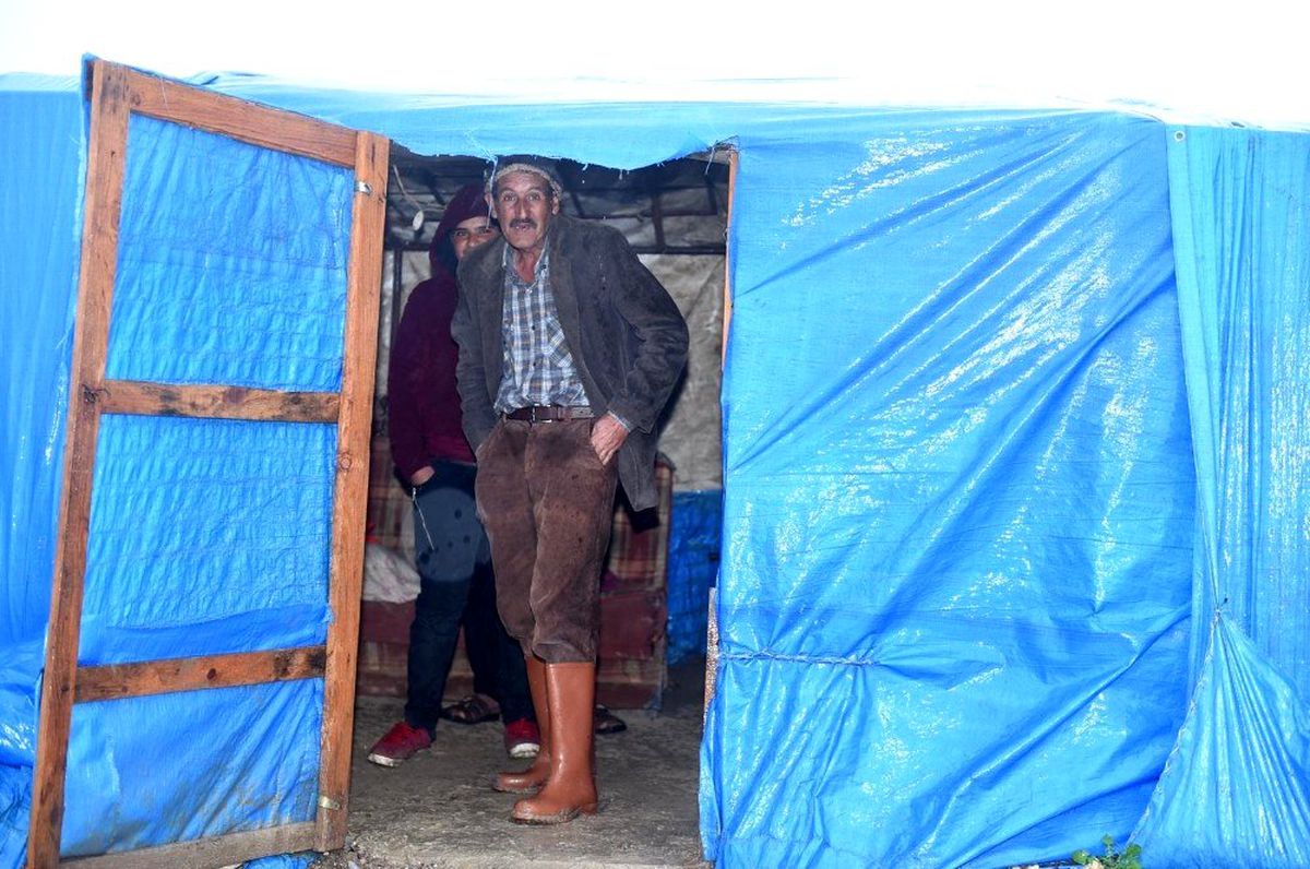 Çadırda yaşayan tarım işçileri tahliye edildi