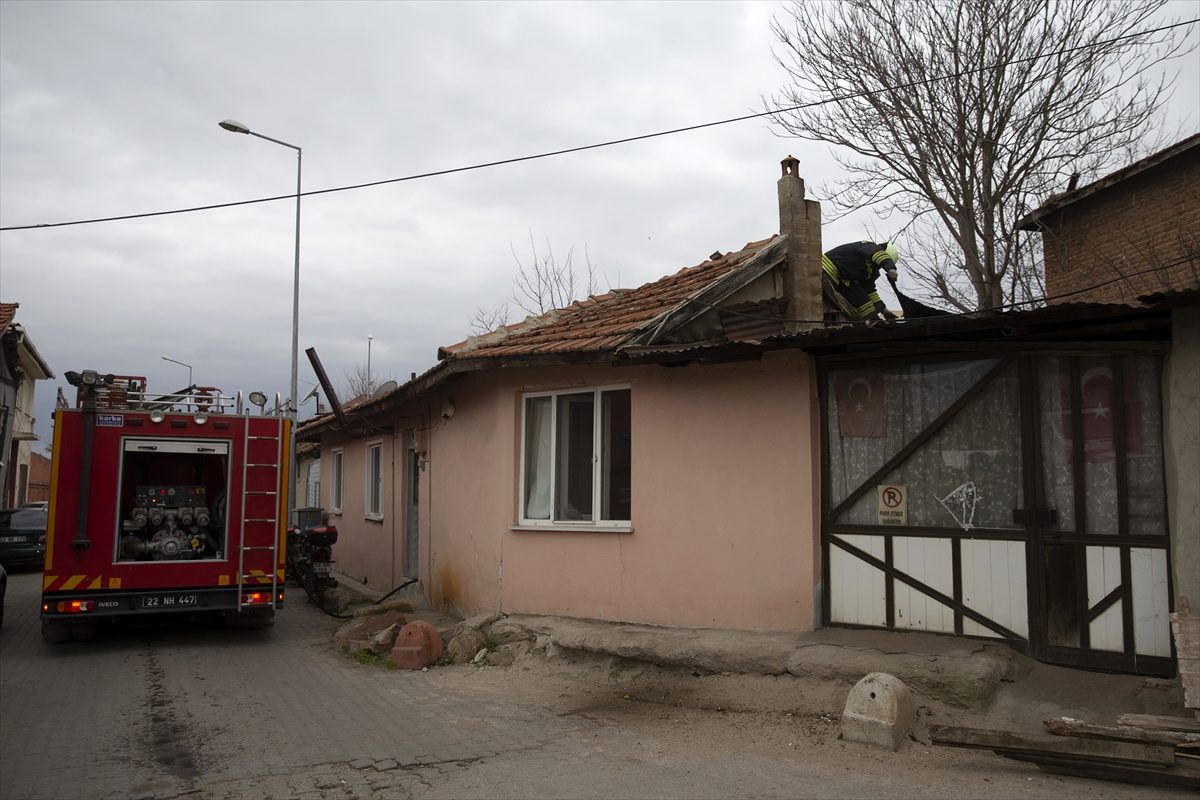 Edirne\'de baca yangını itfaiye tarafından söndürüldü